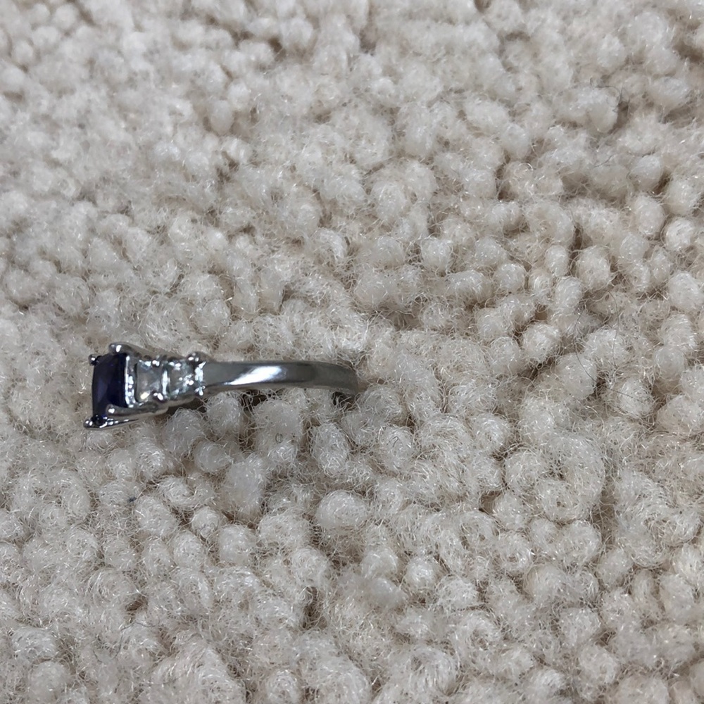 Blue and silver faux gem ring - Picture 2 of 5
